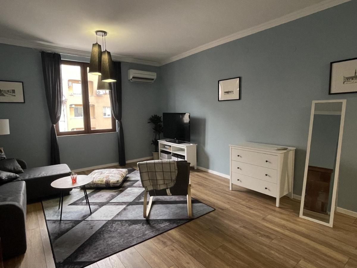 Appartamento Cozy Spot In The Heart Of Sofia Esterno foto